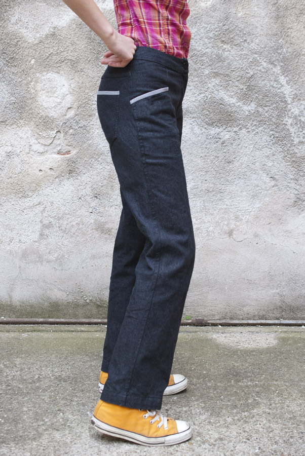 Jean-ius Jeans: Side