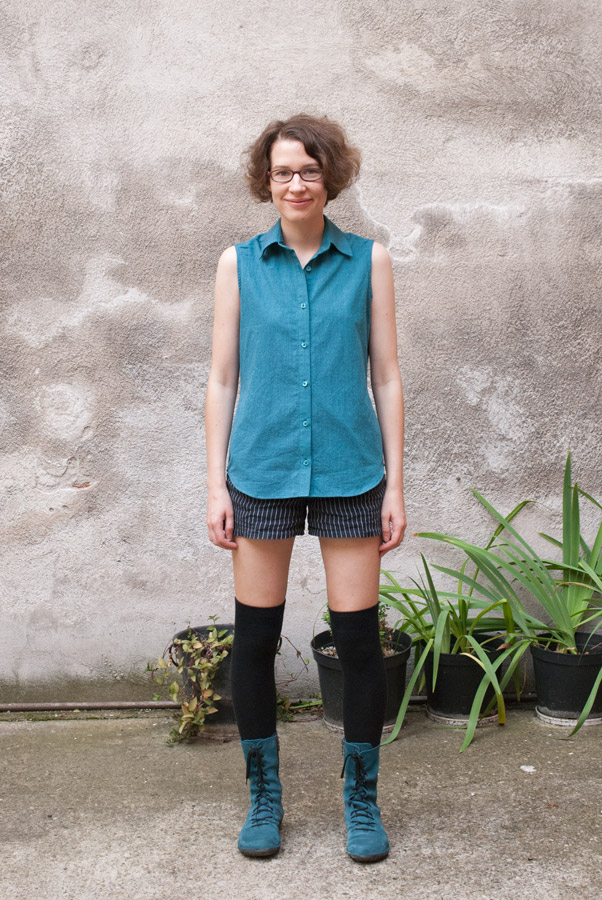 Teal Sleeveless Grainline Studio Archer Shirt: Front